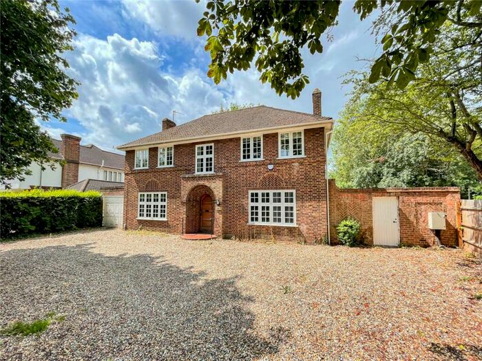 4 Bedroom Detached House To Rent In Hills Road, Cambridge, CB2