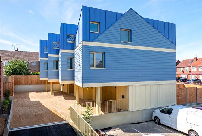3 Bedroom Terraced House For Sale In Goldsmith Mews, Chalk, Kent, DA12
