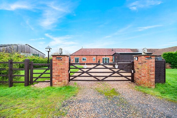 2 Bedroom Barn Conversion For Sale In Lamberts Lane, Ossington, Newark, NG23