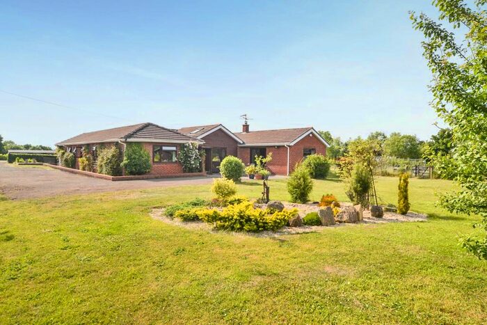 4 Bedroom Detached House For Sale In Eckington Road, Bredon, Tewkesbury, Gloucestershire, GL20