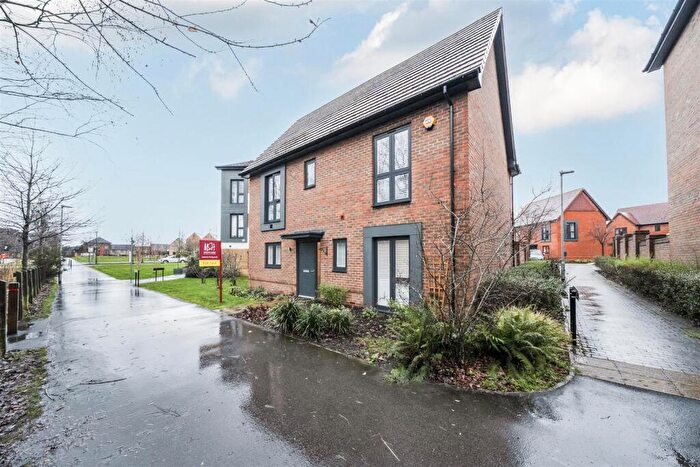 3 Bedroom Detached House For Sale In Stirling Close Crowthorne, Berkshire, RG45