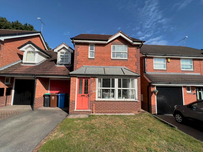 3 Bedroom Link Detached House To Rent In St. Chads Close, Mansfield, Nottinghamshire, NG18