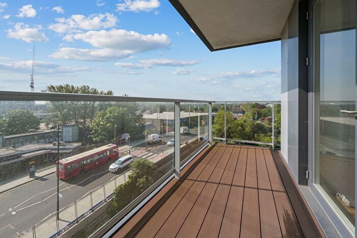 1 Bedroom Flat To Rent In Stylus Place, Hayes, UB3