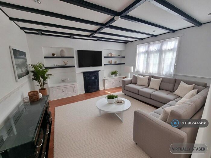 5 Bedroom End Of Terrace House To Rent In Edgeworth Road, London, SE9