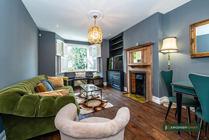 1 Bedroom Flat To Rent In Kingsdown Avenue, West Ealing, London, W13