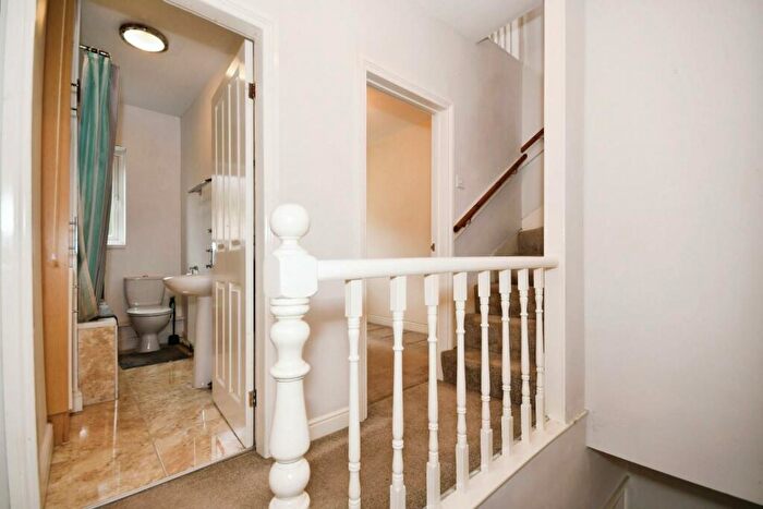 3 Bedroom Terraced House For Sale In Lonsdale Road, Walkley, S6