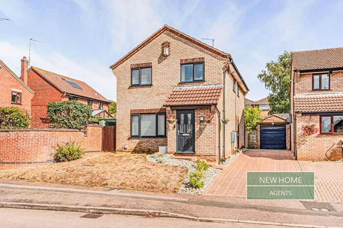4 Bedroom Detached House For Sale In Kentstone Close, Northampton, NN2
