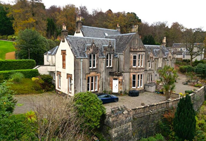 4 Bedroom Apartment For Sale In Shore Road, Shandon, Argyll & Bute, G84