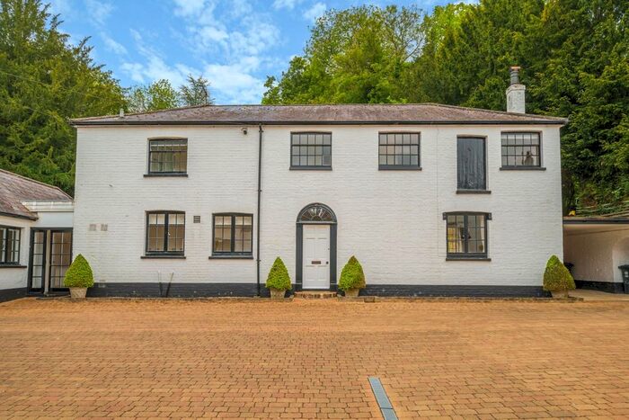 5 Bedroom Flat To Rent In Munden Road, Dane End, Ware, SG12