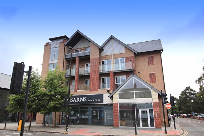 3 Bedroom Flat To Rent In Hale Road, Hale Barns, Altrincham, WA15
