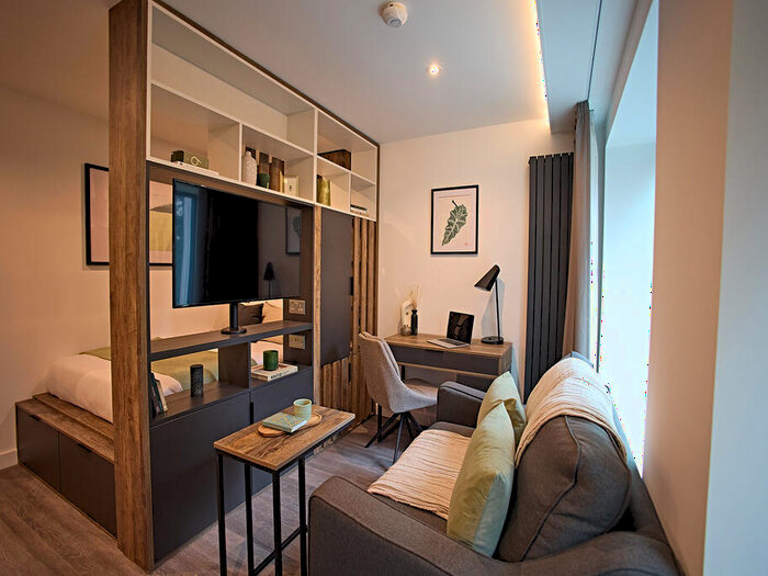 Apartment To Rent In Apt, Live Oasis St Albans Place #, LS2