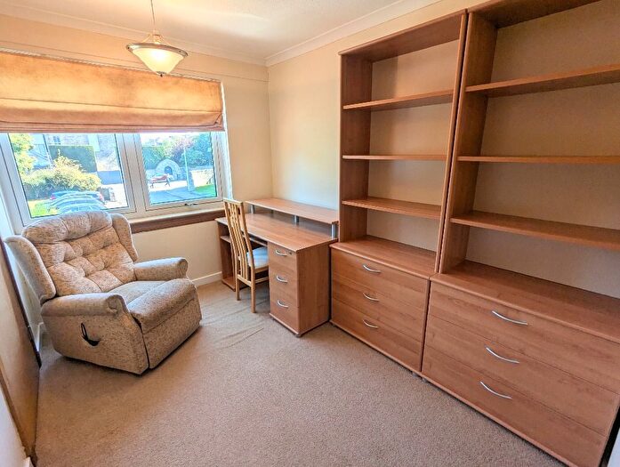 2 Bedroom Flat To Rent In Belvedere Park, Edinburgh, EH6