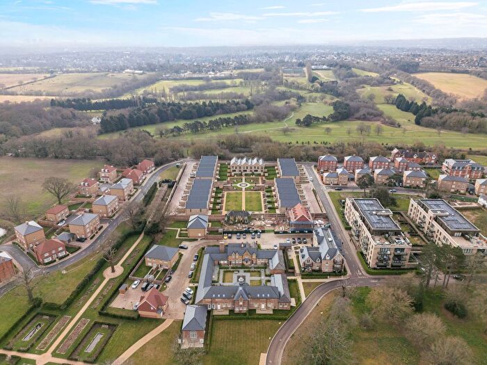 4 Bedroom Property To Rent In Chaplin Drive, Barnet, EN4