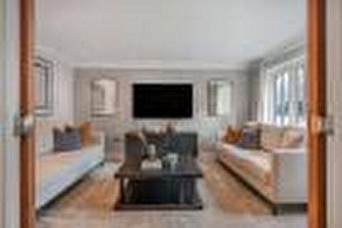 3 Bedroom Semi-Detached House To Rent In Walnut Tree Gardens, Leatherhead, KT24