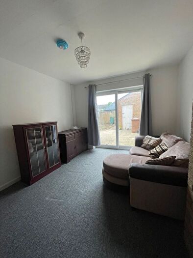 5 Bedroom Semi-Detached House To Rent In Salford Road, Marston, Oxford, OX3