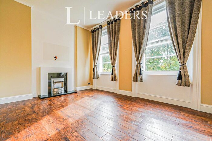 2 Bedroom Apartment To Rent In Battledown Approach, Chelt, GL52