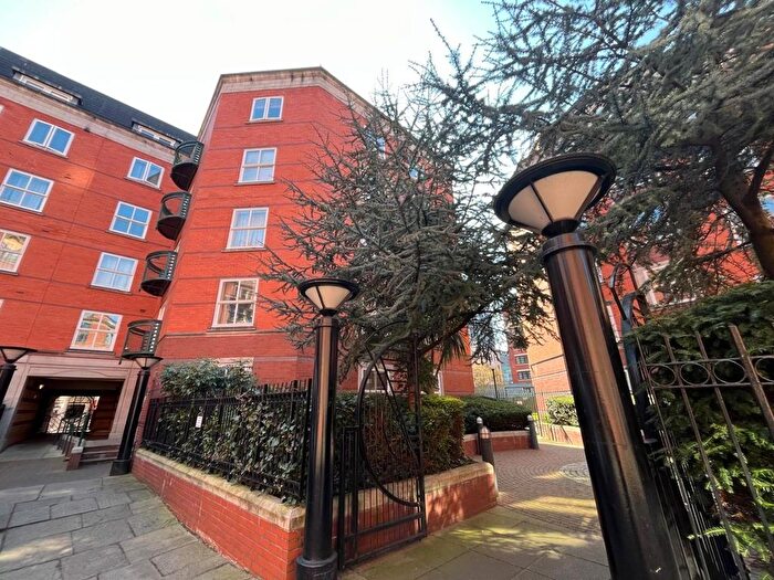 1 Bedroom Flat To Rent In Granby Row, Manchester, M1