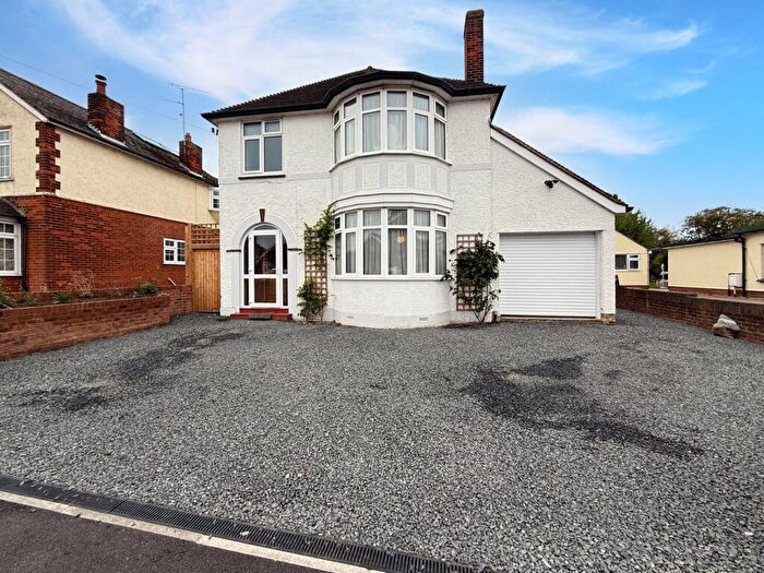 3 Bedroom Detached House For Sale In Coggeshall Road, Braintree, CM7