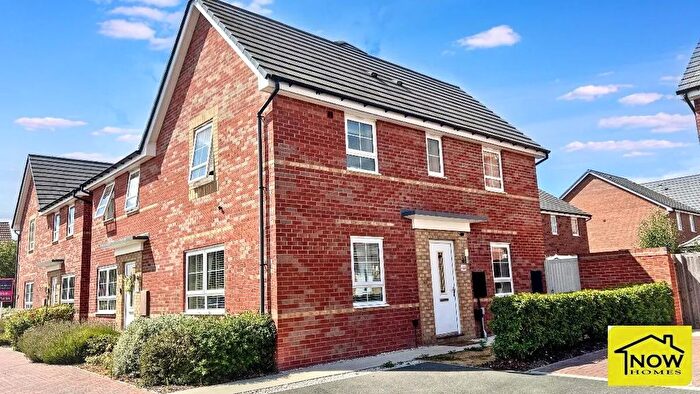 3 Bedroom Semi-Detached House For Sale In Halifax Road, Fernwood, Newark, Nottinghamshire., NG24