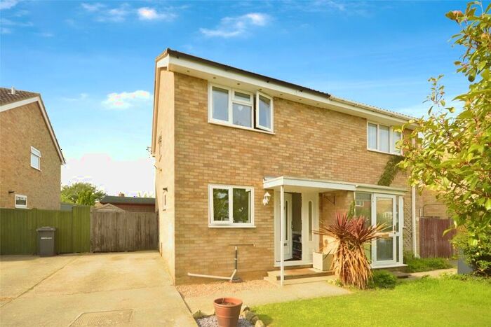 2 Bedroom Semi-Detached House To Rent In Highview Close, Maidstone, Kent, ME15