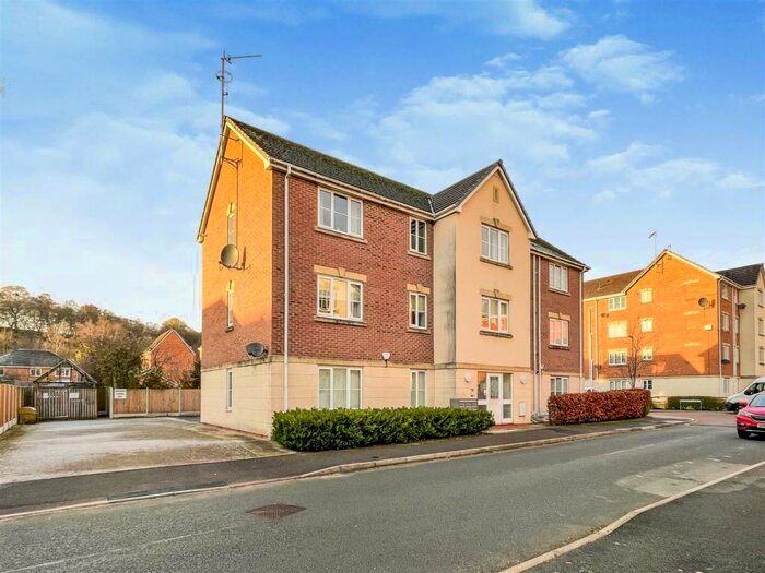 2 Bedroom Apartment To Rent In Wardle Gardens, Leek, ST13