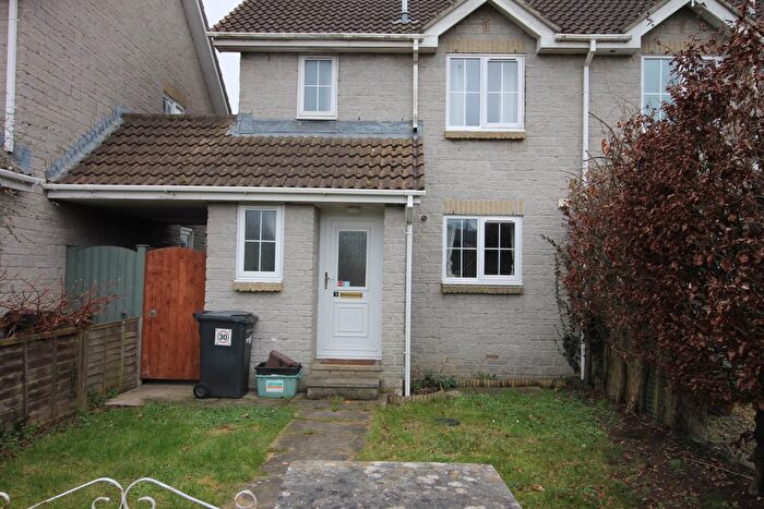 3 Bedroom Semi-Detached House To Rent In Carters Way, Somerton, Somerset, TA11
