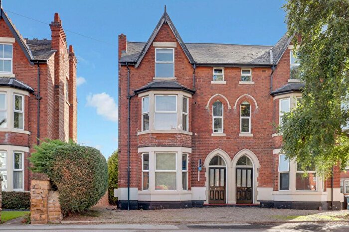 2 Bedroom Flat For Sale In Musters Road, West Bridgford, NG2