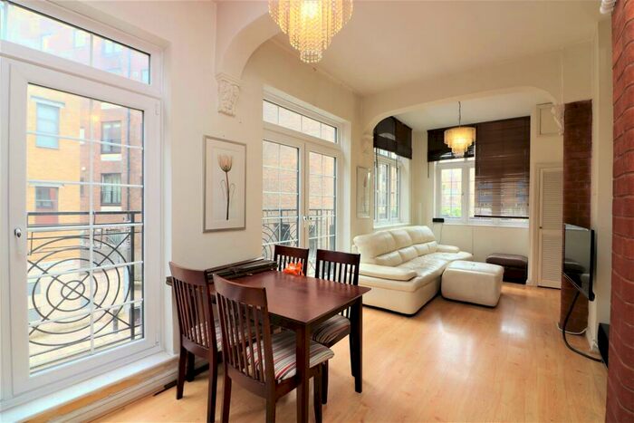 2 Bedroom Apartment To Rent In St Georges Square, Limehouse, E14