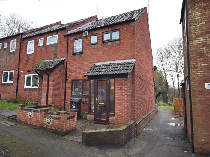 3 Bedroom Terraced House For Sale In Eskdale Road, Leicester, LE4