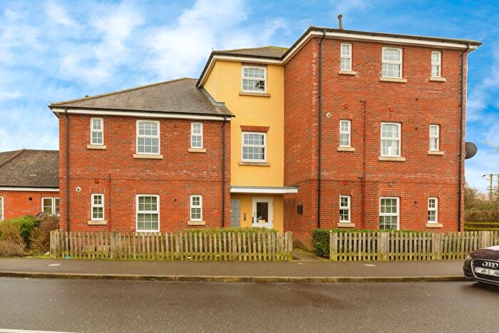2 Bedroom Flat For Sale In Clivedon Way, Aylesbury, Buckinghamshire, HP19