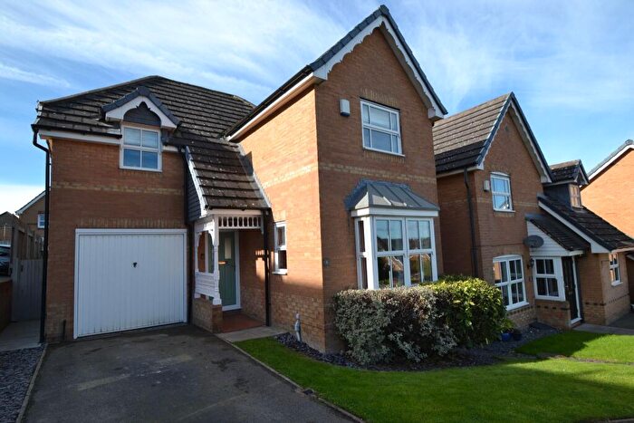 3 Bedroom Detached House For Sale In Thrice Fold, Thackley, BD10