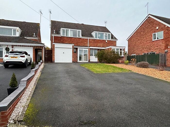 3 Bedroom Property To Rent In Kenswick Drive, Halesowen, B63