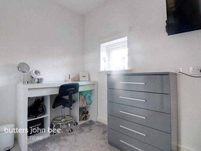 2 Bedroom Semi-Detached House For Sale In Teal Way, Cheshire East, CW2