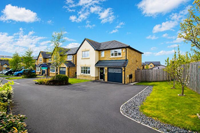 4 Bedroom Detached House For Sale In Blackcap Close, Darwen, BB3