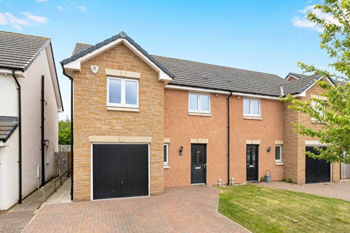 3 Bedroom Semi-Detached House For Sale In Mayflower Gardens, Loanhead, EH20
