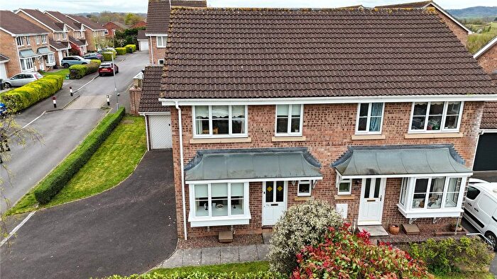 3 Bedroom Semi Detached House For Sale In Denning Close, Taunton, Somerset, TA1