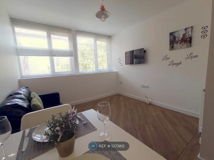 1 Bedroom Flat To Rent In Enterprise House, Portsmouth, PO1