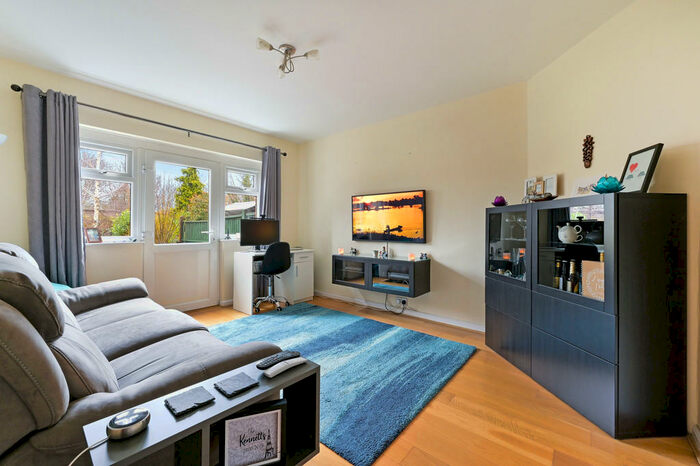 2 Bedroom Maisonette To Rent In Surbiton Hill Park, Surbiton, KT5