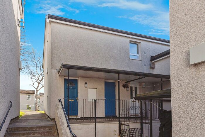 1 Bedroom Flat For Sale In Dewhirst Road, Baildon, Shipley, BD17