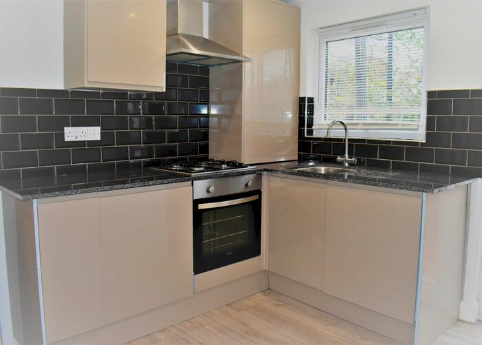 Studio To Rent In Whitechapel Road, Whitechapel, E1