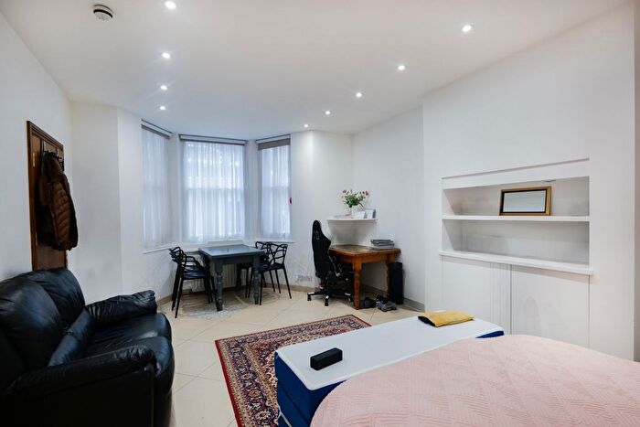 1 Bedroom Flat To Rent In Wetherby Place, South Kensington, London, SW7