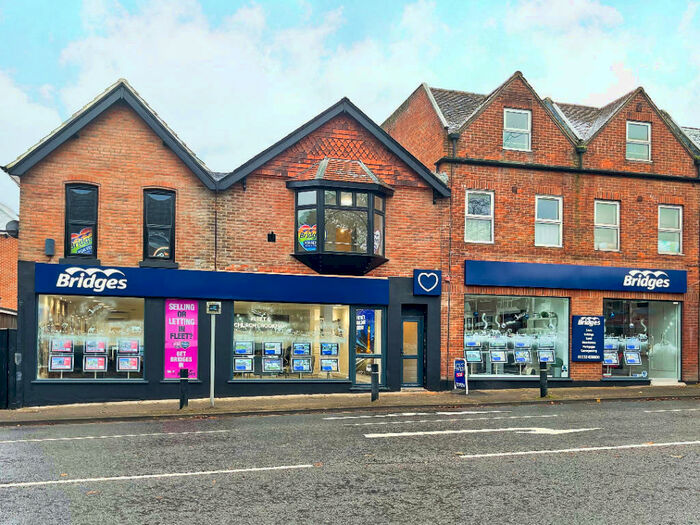 2 Bedroom Maisonette To Rent In Reading Road South, Fleet, GU52