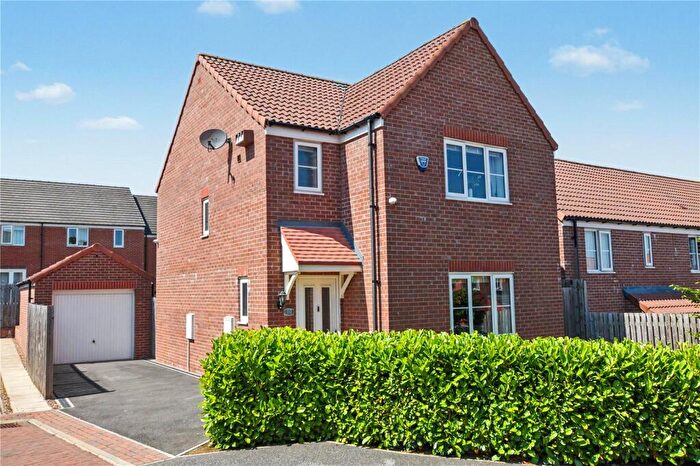 3 Bedroom Detached House For Sale In Piccolo Row, Churwell, Morley, Leeds, LS27