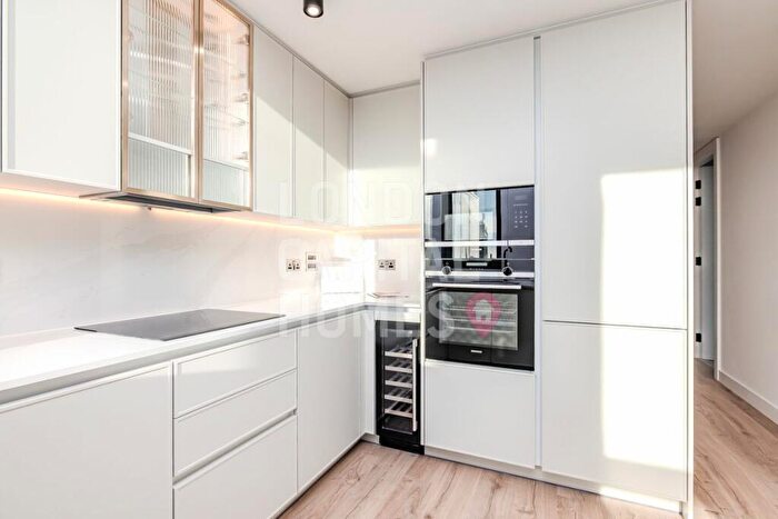 2 Bedroom Apartment To Rent In Valencia Tower, Bolinder Place London, EC1V