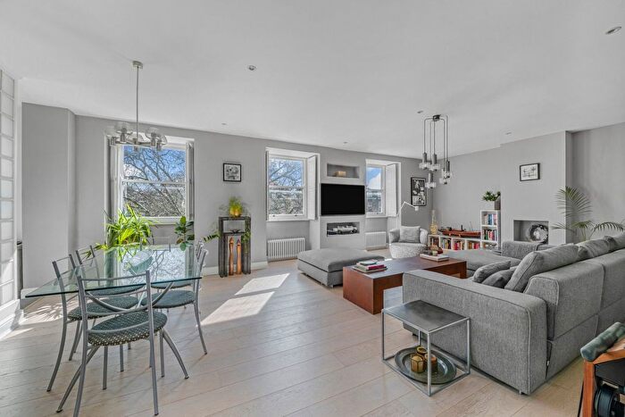 3 Bedroom Flat For Sale In Randolph Crescent, Little Venice, London, W9