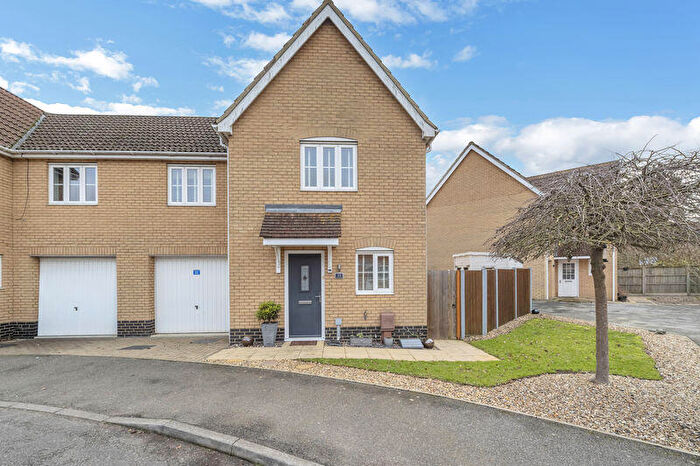 3 Bedroom Semi Detached House For Sale In Selway Drive, Bury St. Edmunds, IP32