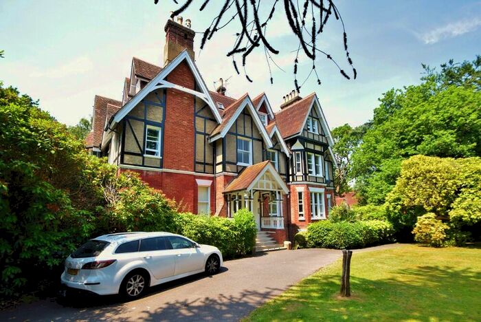 2 Bedroom Flat To Rent In Bournemouth, BH2