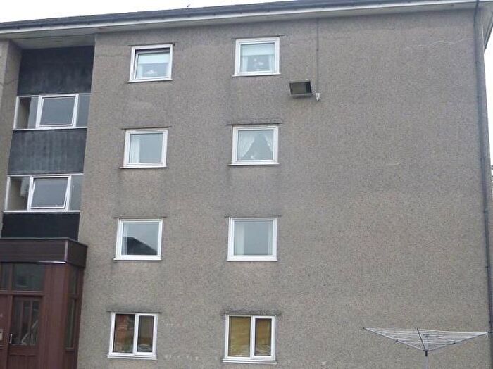 3 Bedroom Flat To Rent In Three Bedroom Flat, Ferryden Court, Glasgow, G14