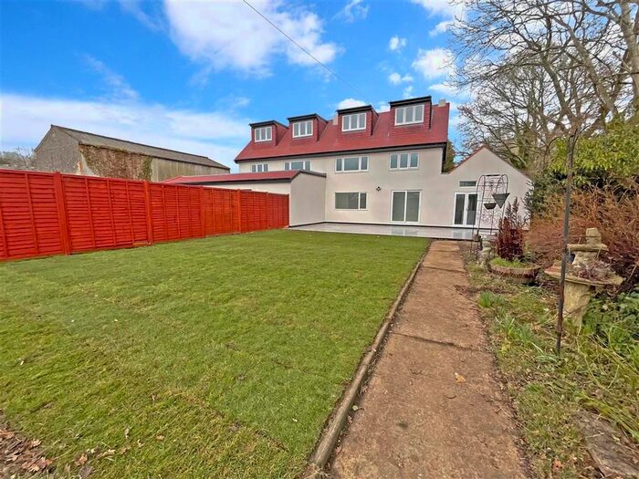 4 Bedroom Semi-Detached House For Sale In Holtye Road, East Grinstead, West Sussex, RH19