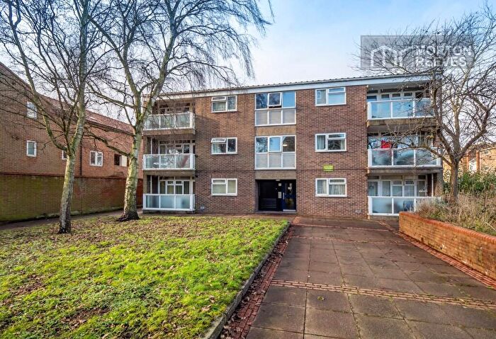 2 Bedroom Flat For Sale In Russell Street, Norwich, Norfolk, NR2